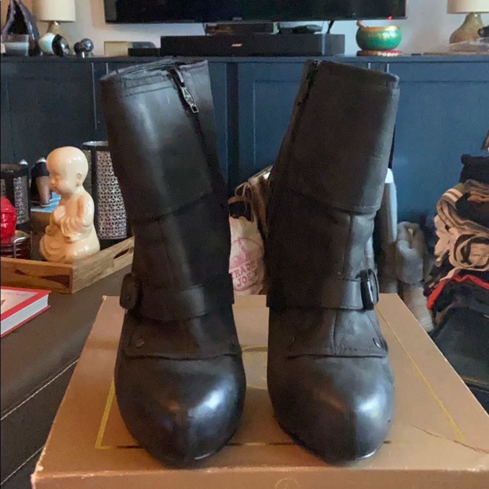 Ash Booties - Picture 2 of 4